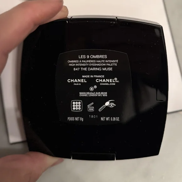 Chanel Les 9’ Ombres Eyeshdow Pallette New!!! - Picture 3 of 4